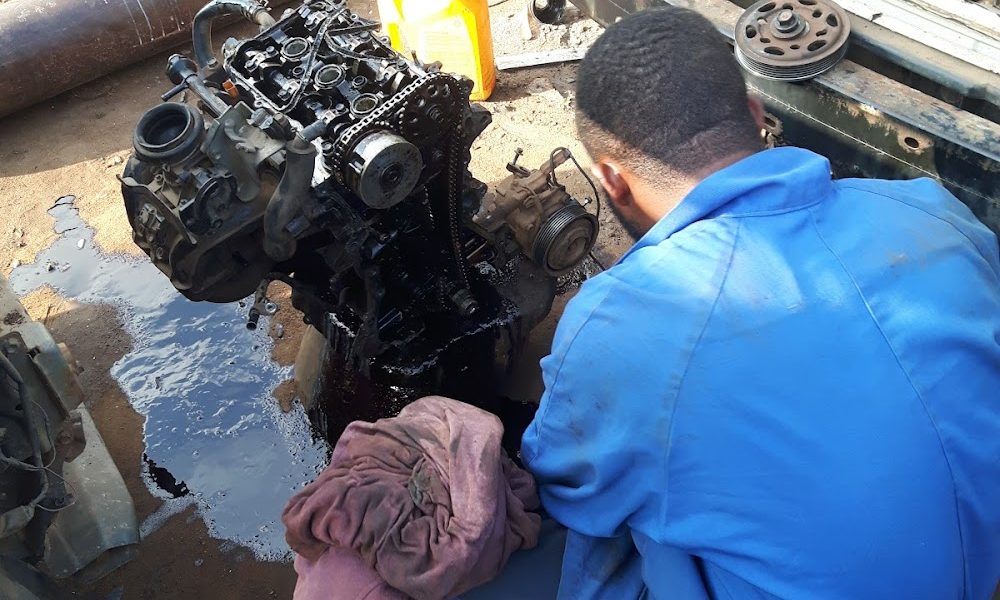Tt Auto mechanic shop