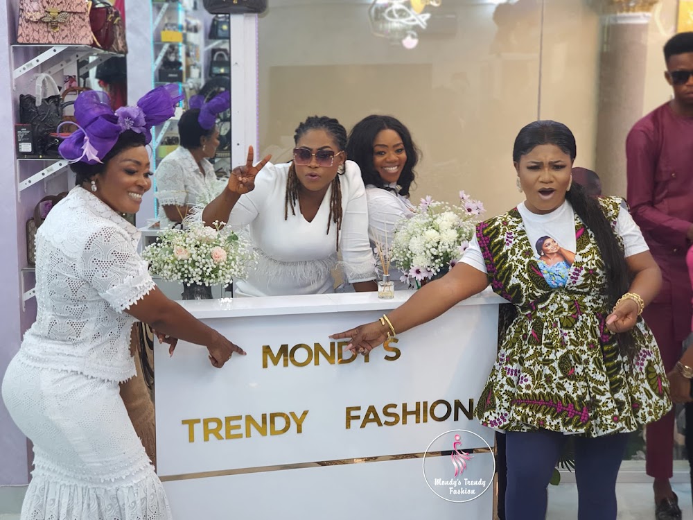 Mondy’s Trendy Fashion