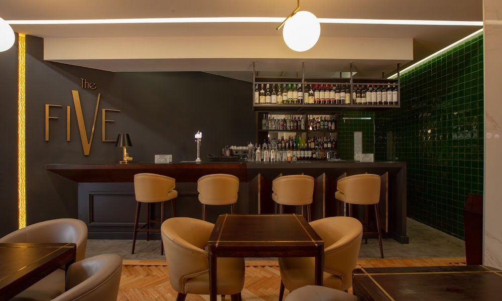 The FiVe Lounge & Restaurant