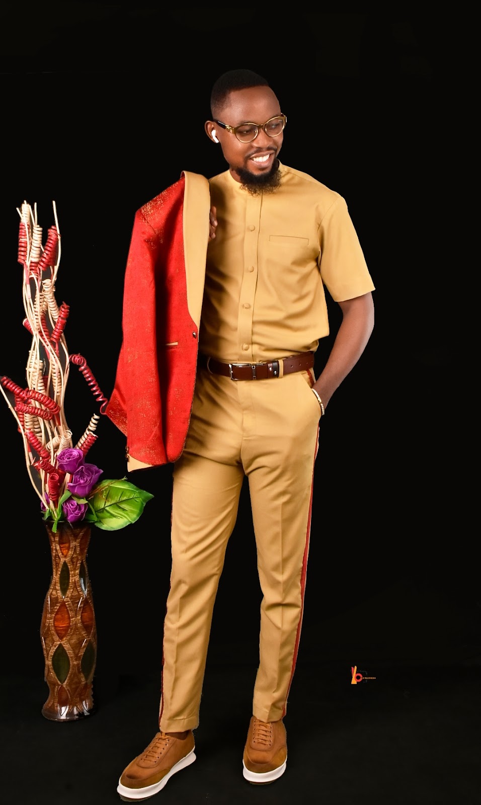 Tomz Fashion Hub – Adenta